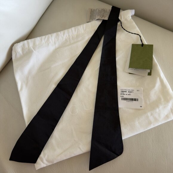 NWT GUCCI Bow Tie Black Silk 100% Authentic - Picture 4 of 7